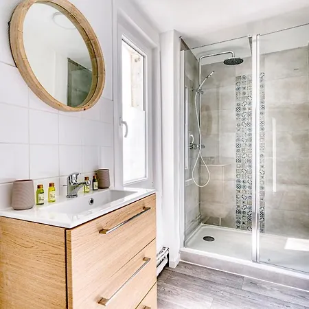Large Apartment For 6 People In Bayeux Bayeux